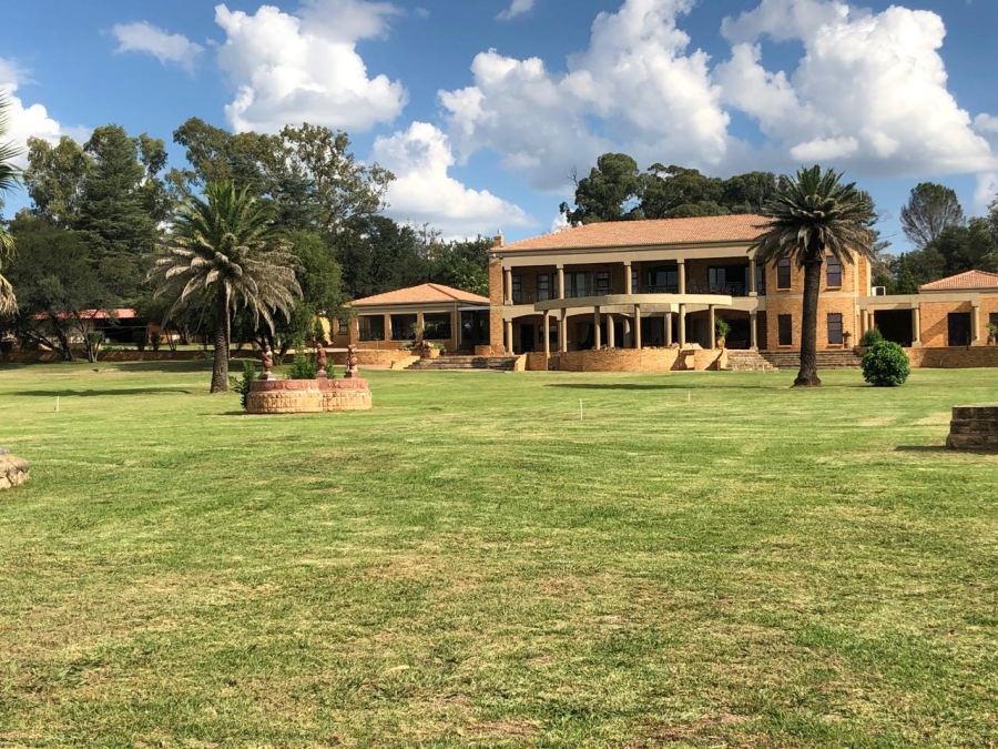 10 Bedroom Property for Sale in Vaal Dam Free State